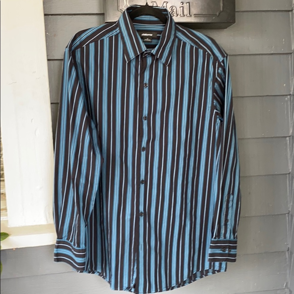 Claiborne button down shirt, M